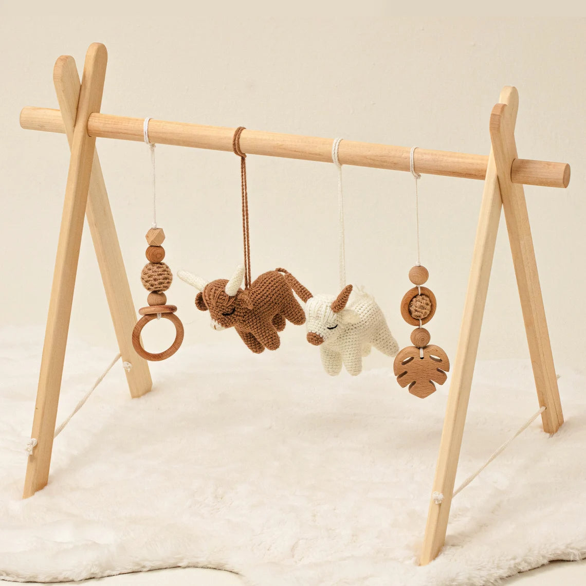Highland Cow Baby Gym, Baby Activity Gym / Baby Shower Gift / PERSONALIZED LETTERS