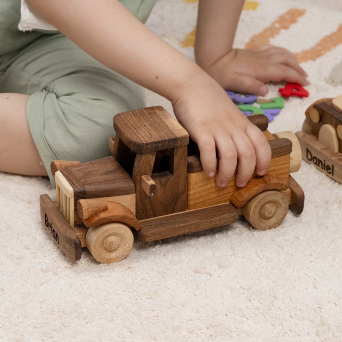 Wooden Pickup Truck Toy with Name Engraving – handmade wooden toy, photo 3