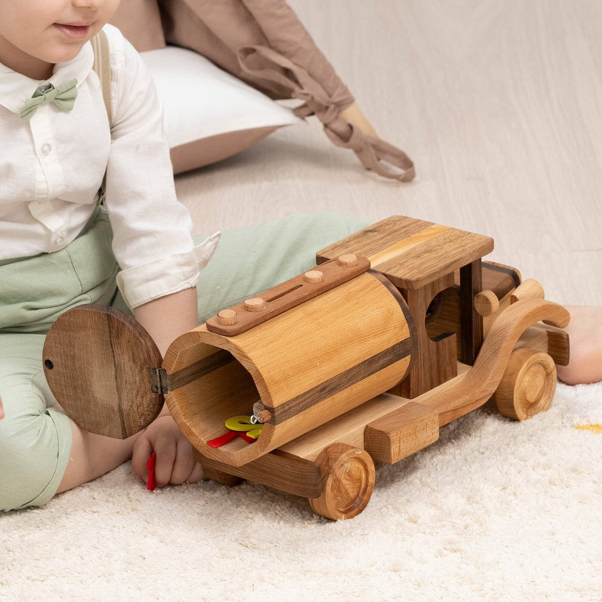 Large Wooden American Truck Toy – handmade wooden toy, photo 5