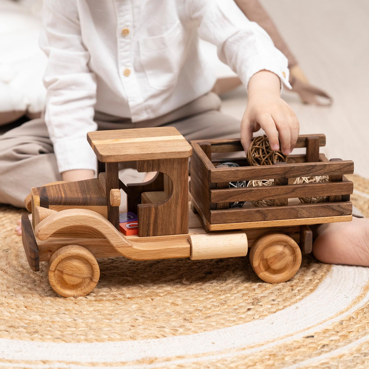 Large Wooden Dump Truck with Personalized Plate – handmade wooden toy, photo 13