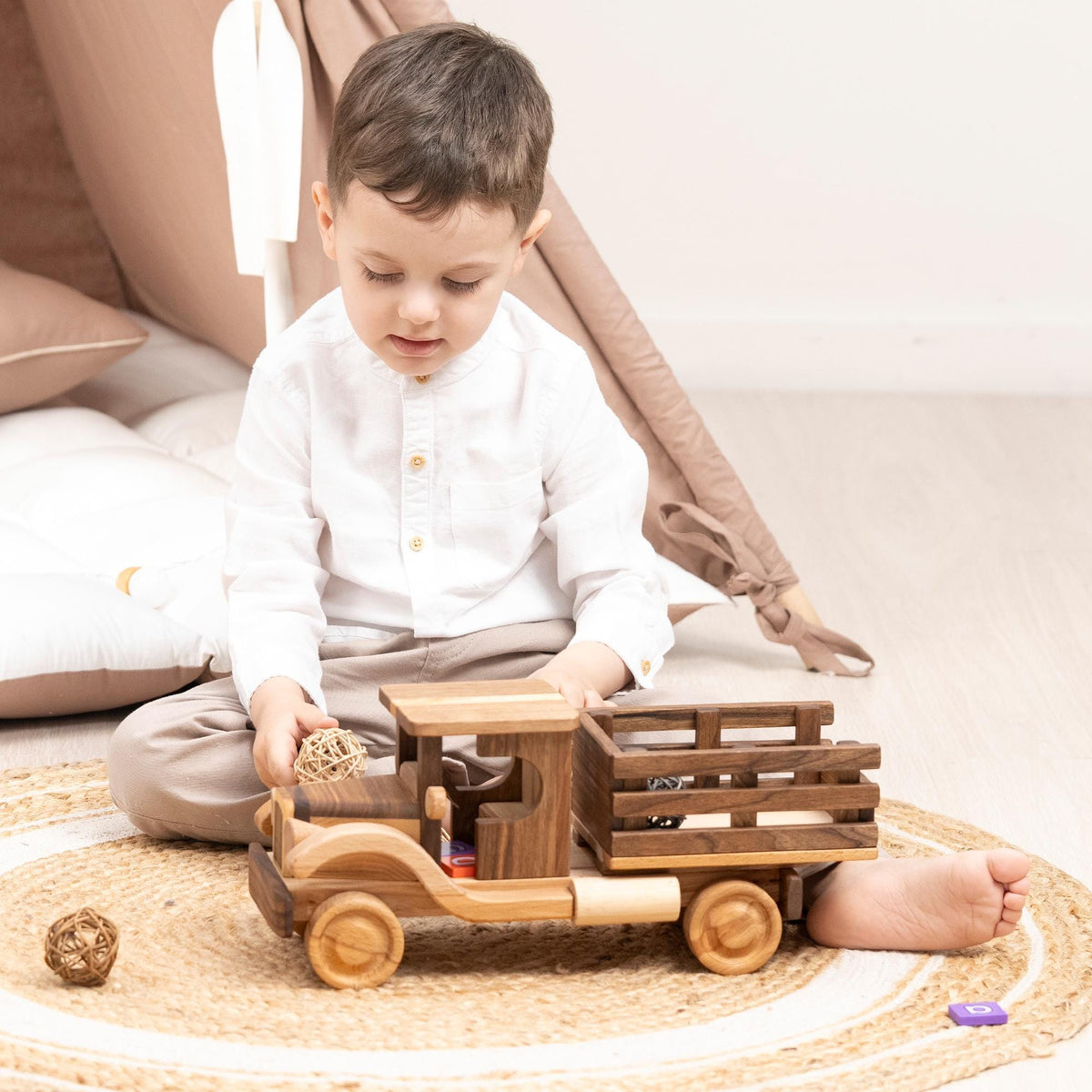 Large Wooden Dump Truck with Personalized Plate – handmade wooden toy, photo 6
